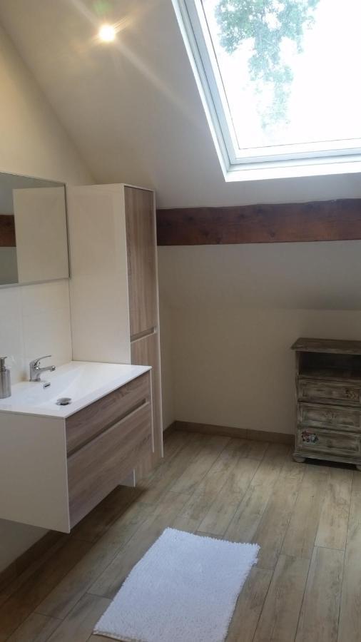 King Of Gold Stables Appartement Met Stalling Voor 5 Paarden Zutendaal Exterior photo